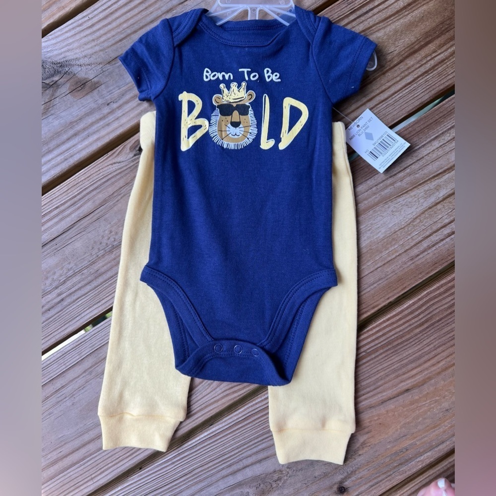 Name your price 🤍 Infant 3-6M onesie/pants set